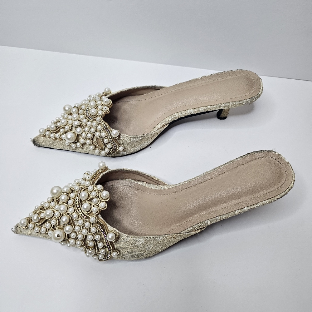 Womens Formal Faux Pearl Kitten Heel Elegant  Size EU 40 US 9 Beige Pointed Toe